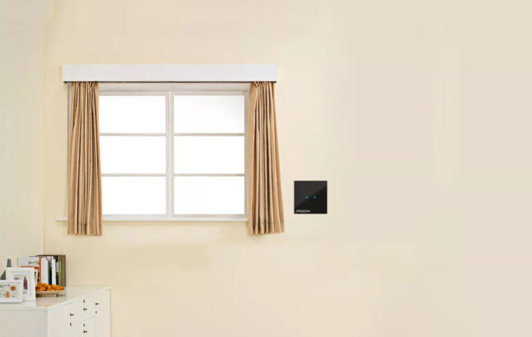 curtain_controller_laptop-1-1024x649